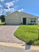 238 SW 11th Ter in Cape Coral, FL - Building Photo