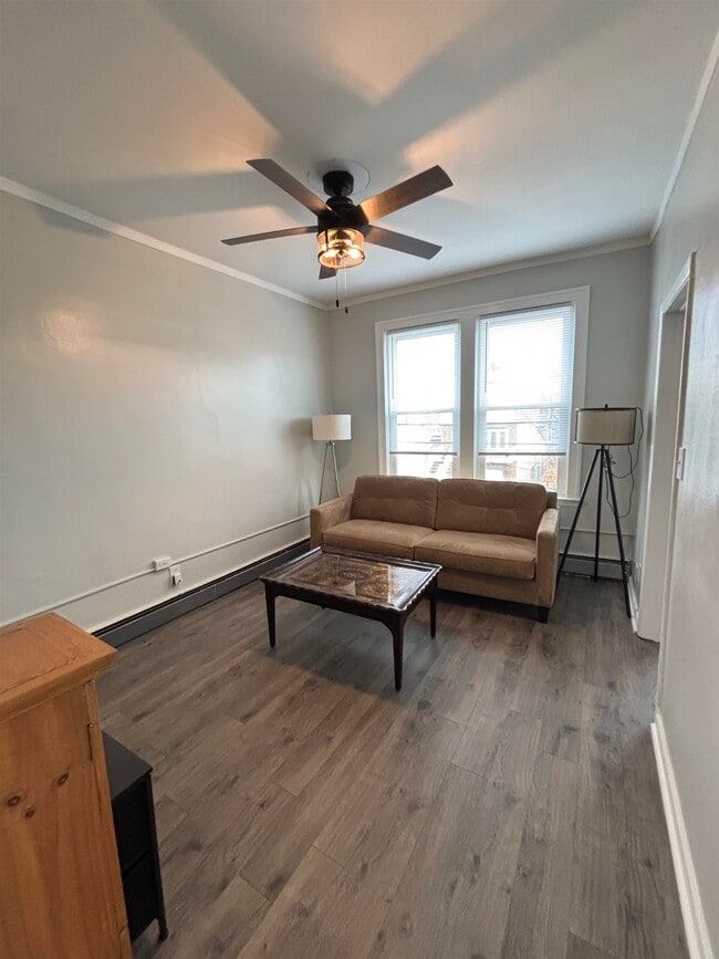 66 Cottage St in Bayonne, NJ - Building Photo - Building Photo