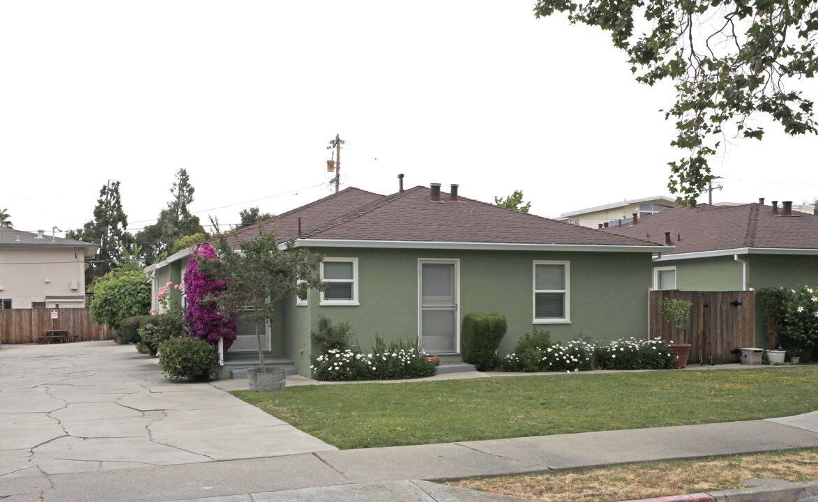 429-447 Duane St in Redwood City, CA - Foto de edificio