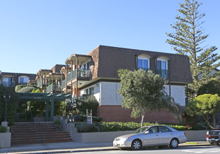 The Chateau Apartments in Pacific Grove, CA - Building Photo - Building Photo