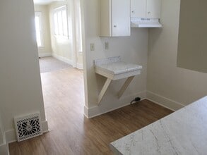 978 Pavone St in Benton Harbor, MI - Building Photo - Building Photo