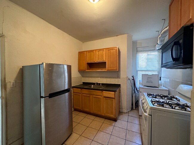 4137 Parrish St photo'