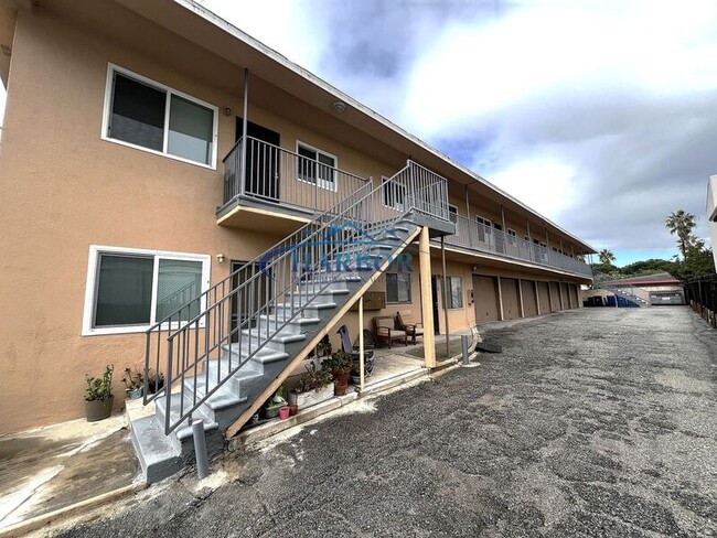 1919 Vanderbilt Ln in Redondo Beach, CA - Building Photo - Building Photo