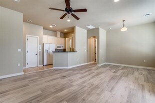 713 Grainger St in Fort Worth, TX - Building Photo