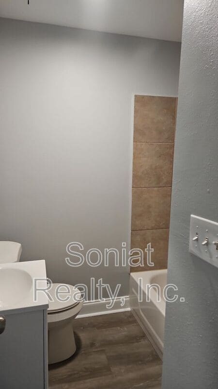 924 Deslonde St in New Orleans, LA - Building Photo - Building Photo