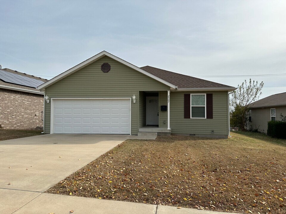 2507 S Empire Ave in Joplin, MO - Building Photo