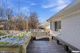 303 Mansfield Rd in Silver Spring, MD - Building Photo - Building Photo