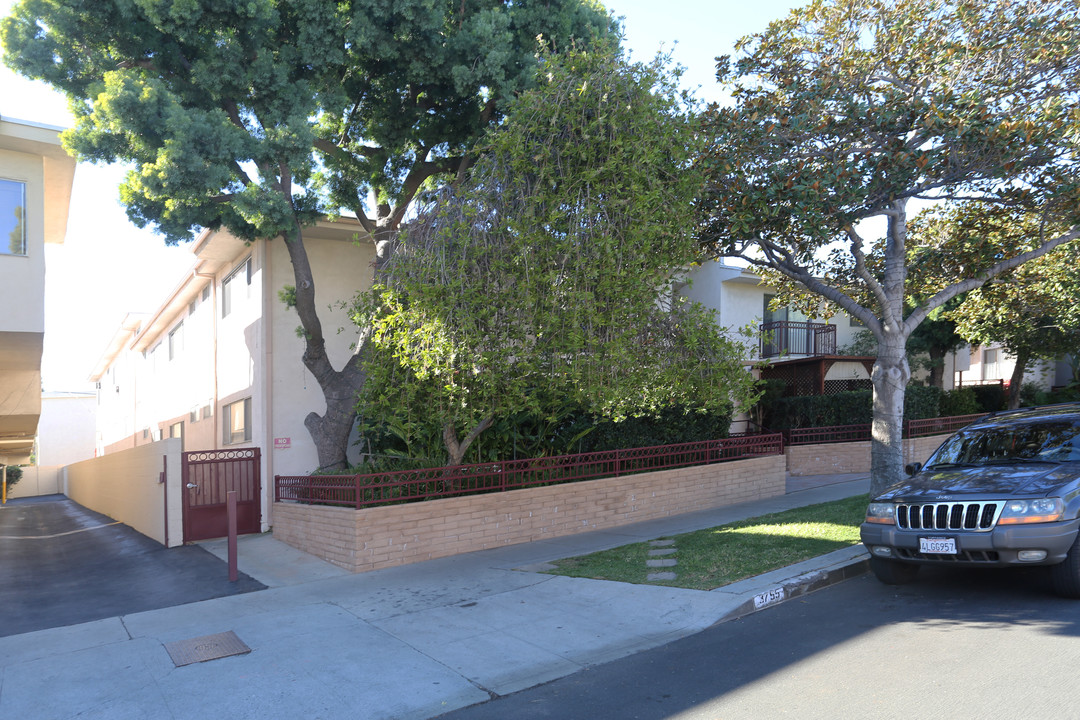 3755 Watseka Ave in Los Angeles, CA - Building Photo