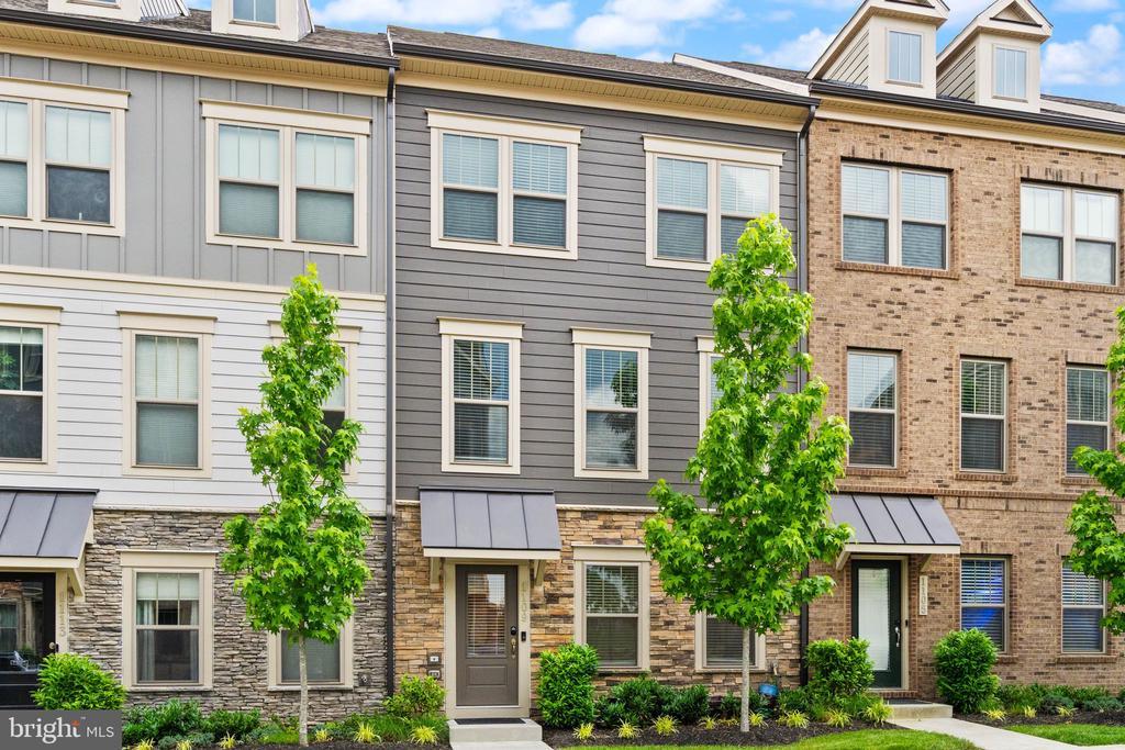 1109 Madeira Terrace SE in Leesburg, VA - Building Photo