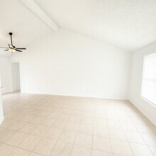 2503 Ironclad Dr in League City, TX - Building Photo - Building Photo