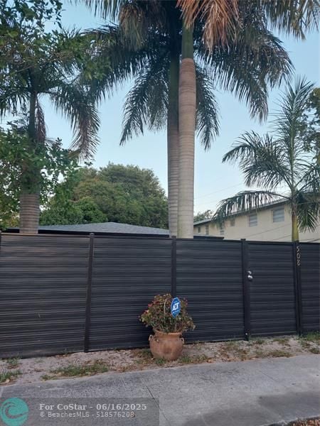 property at 508 NW 8th Ave