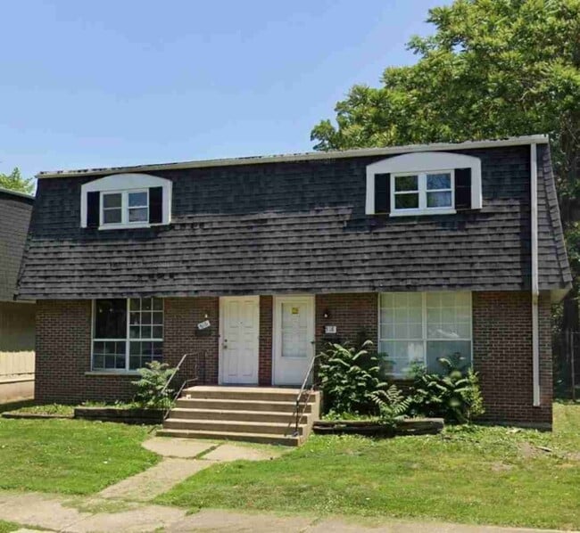 property at 518 S Rosewood Ave
