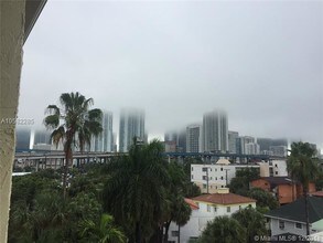 453 SW 2nd St-Unit -407D in Miami, FL - Building Photo - Building Photo