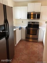 6235 SW Kendale Lakes Cir in Miami, FL - Building Photo - Building Photo