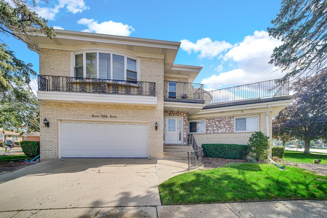 757 N Northwest Hwy in Park Ridge, IL - Building Photo