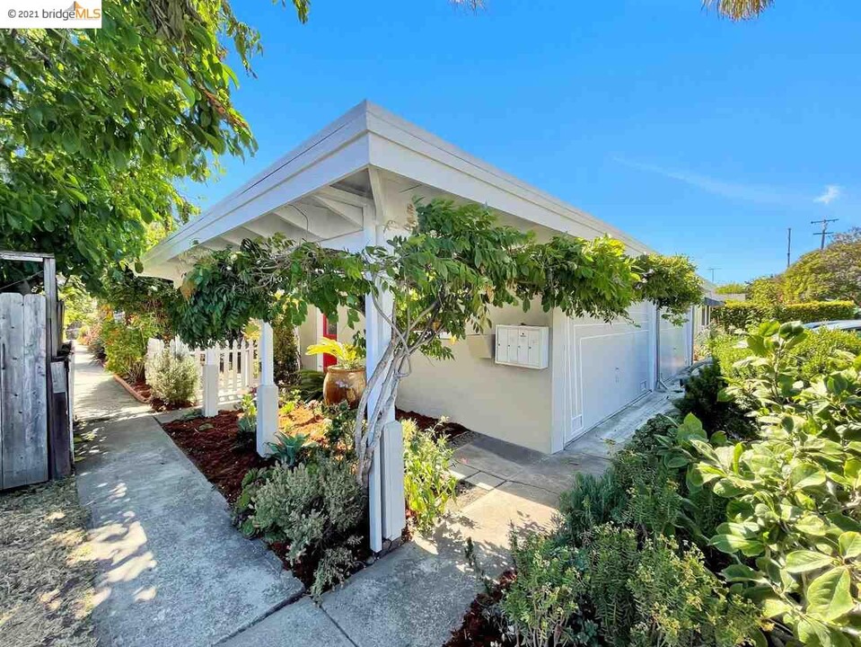 929 Liberty St, Unit 929 in El Cerrito, CA - Foto de edificio