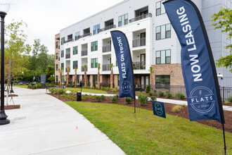 Flats on Front in Wilmington, NC - Building Photo - Building Photo