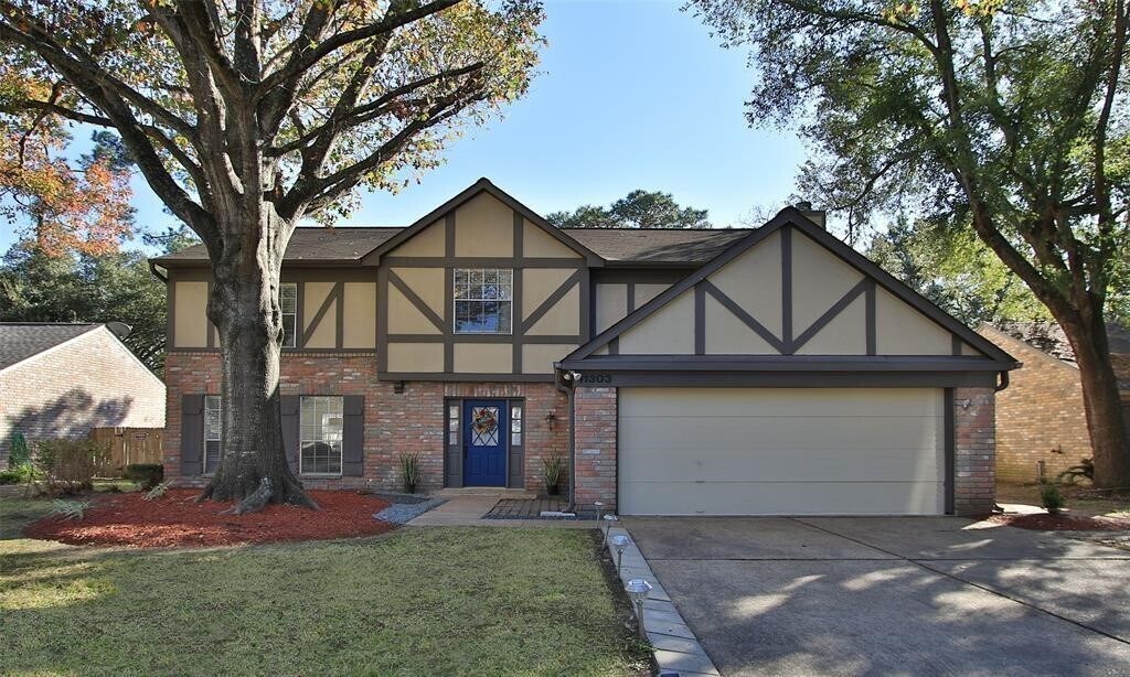 11303 Golden Ray Dr in Cypress, TX - Building Photo