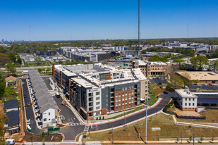 Link Apartments® Grant Park