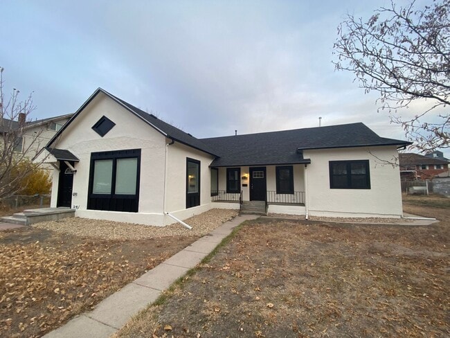 321 S 2nd St in Sterling, CO - Building Photo - Building Photo