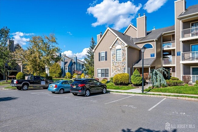 23 Lear Ct in East Brunswick, NJ - Building Photo - Building Photo