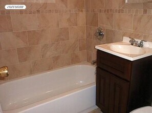 152 E 35th St in New York, NY - Building Photo - Building Photo