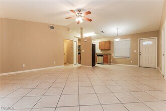 425 NW 4th St in Cape Coral, FL - Building Photo - Building Photo