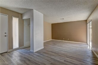 6417 Addely Dr in Las Vegas, NV - Building Photo - Building Photo