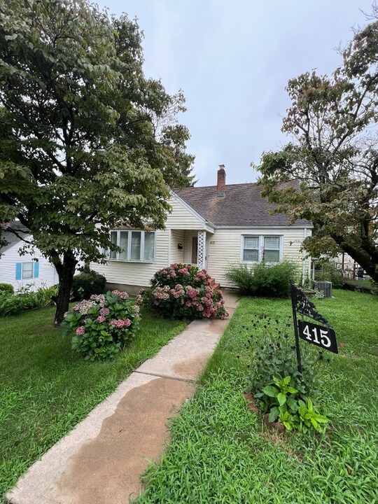 415 Clark St in Bridgeport, CT - Building Photo