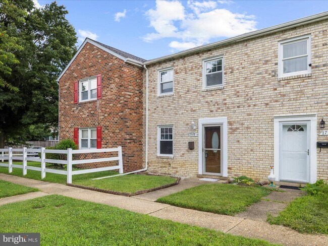 1790 Belle Dr