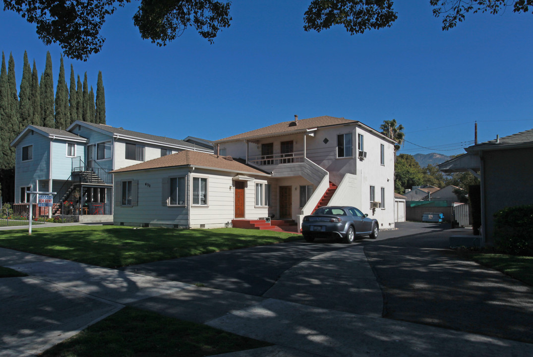 432 N Lomita St in Burbank, CA - Building Photo