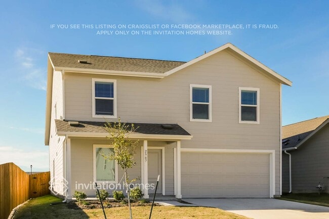 2507 Flight Trl in Crandall, TX - Foto de edificio - Building Photo