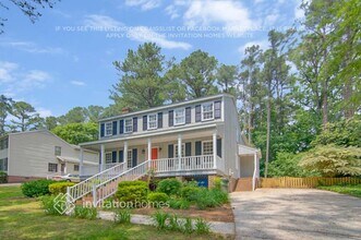 5808 Heatherbrook Cir in Raleigh, NC - Foto de edificio - Building Photo