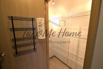 4828 W Skyler Dr in Springfield, MO - Building Photo - Building Photo