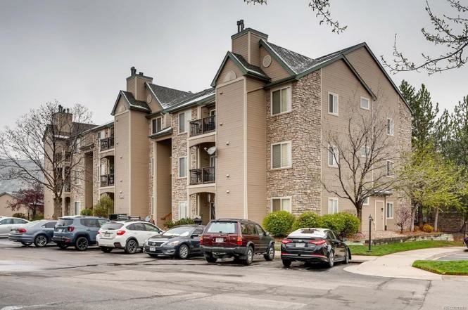 7409 S Alkire St, Unit 204 in Littleton, CO - Building Photo