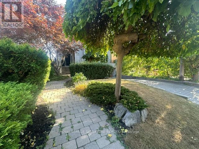 23 Bannockburn Ave in Toronto, ON - Building Photo - Building Photo