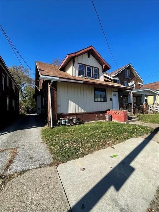 3116 Peach St in Erie, PA - Building Photo