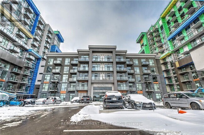 property at 450 Dundas St E