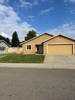 2745 Deanne St in Live Oak, CA - Building Photo