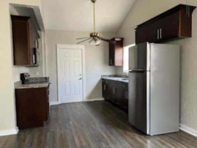 667 W Osceola St in Clermont, FL - Building Photo - Building Photo