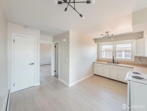 13 Pekola Terrace in Carteret, NJ - Building Photo - Building Photo