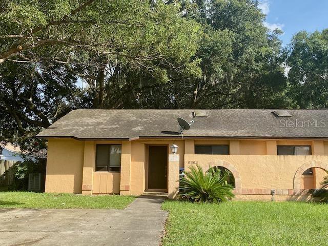 9868 Lancewood St in Orlando, FL - Building Photo