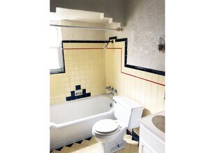 948 Ludlow Ave in Cincinnati, OH - Building Photo - Building Photo