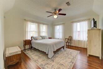 1105 Tulane St in Houston, TX - Foto de edificio - Building Photo