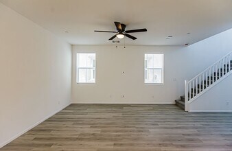 6843 Marjoram St in Las Vegas, NV - Building Photo - Building Photo