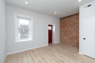 2911 W Clearfield St, Unit B in Philadelphia, PA - Building Photo - Building Photo
