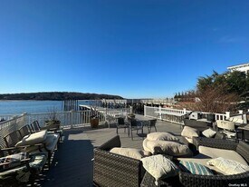 147 Woodbine Ave, Unit 1N in Northport, NY - Building Photo