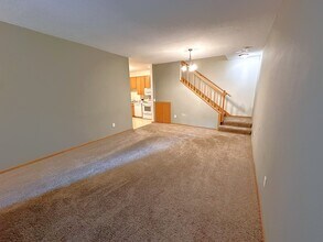 16 Bridgewater Trail in Hudson, WI - Foto de edificio - Building Photo