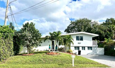 2536 Flamingo Ln in Fort Lauderdale, FL - Building Photo - Building Photo