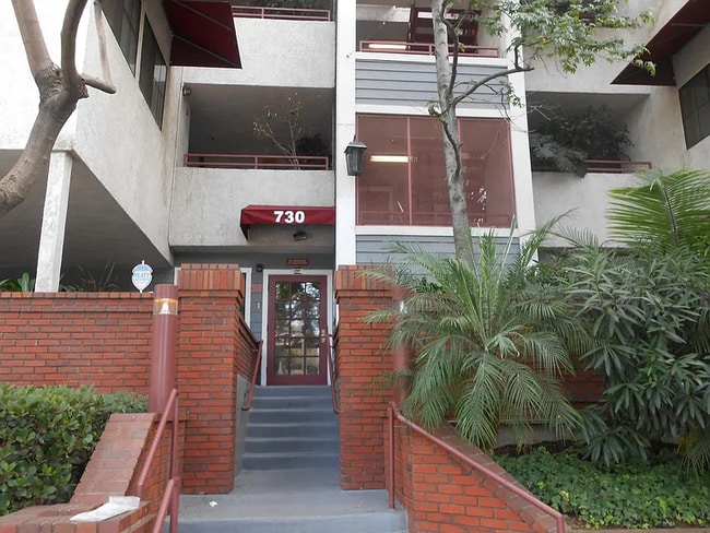 property at 730 W 4th St